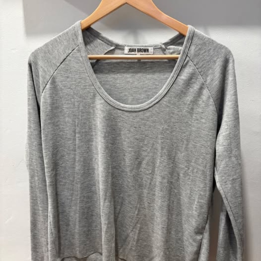 Joah Brown gray long sleeve top